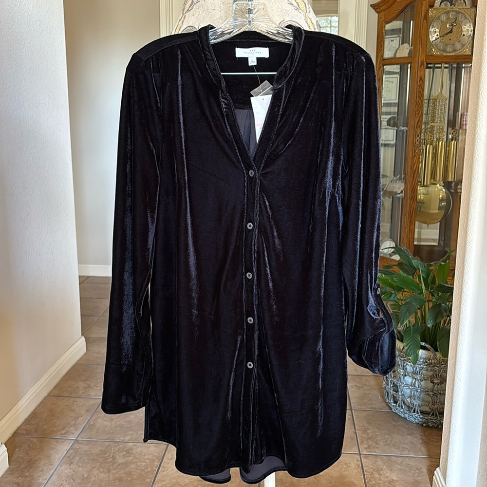 NWT New Directions True Black Velour looking Button down Top Sz L